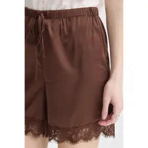 Women's shorts Ichi Fuchilla image-6