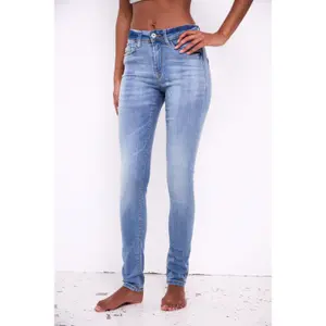 Vaqueros de mujer Ichi Erin Izaro image-6