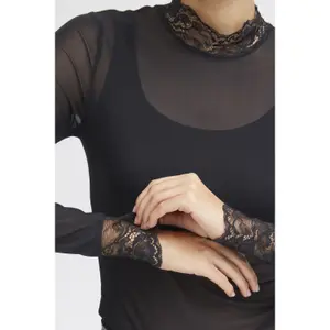 T-shirt de mulher Ichi Anisha image-6