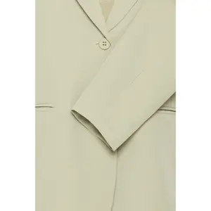 Blazer de tamanho grande para mulher Ichi Lexi image-2