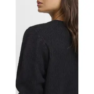 Saltador feminino Ichi Kamara image-6