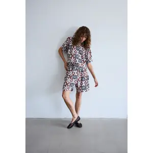 Shorts für Damen Ichi Zasha image-4