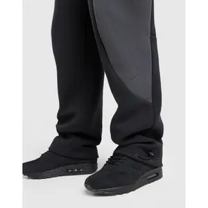 Pantalon de jogging à ourlet ouvert Nike image-4