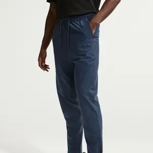 Tepláky z úpletu Nike Shori Dri-Fit image-3