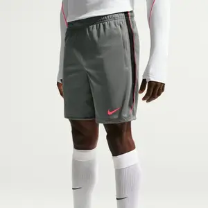 Short Nike Strike image-3