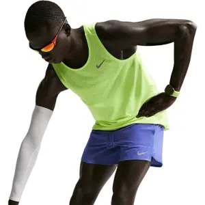 Shorts med integrerade underbyxor Nike Dri-Fit Stride image-2