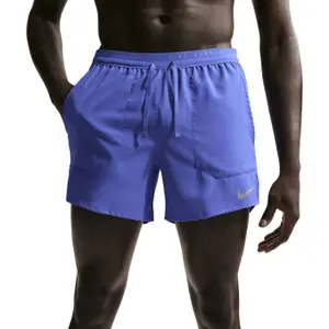 Shorts med integrerade underbyxor Nike Dri-Fit Stride image-4