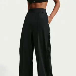Pantaloni da donna Nike 24.7 PerfectStretch image-5