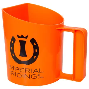 Grain shovel Imperial Riding image-0