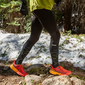 Running socks Injinji Snow Over the Calf image-2