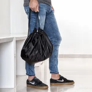 v0103110-schnursack-wasserfeste-bodenmatte-fur-die-garderobe-2-in-1-innovagoods-schwarz-grau-tu