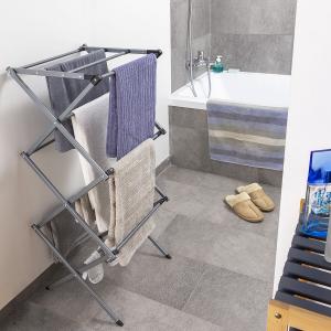Foldable and extendable metal clothes dryer with 3 heights and 11 bars InnovaGoods Cloxy image-6