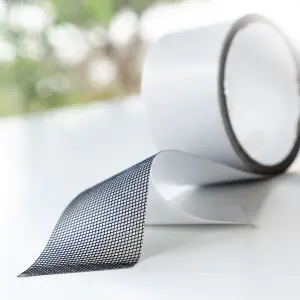 Nastro adesivo per la riparazione delle zanzariere InnovaGoods Mospear image-2