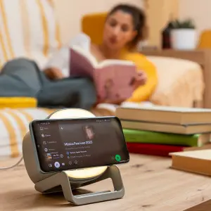 Altavoz de carga inalámbrica con LED InnovaGoods Souwis image-3