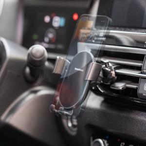 Support de charge rapide sans fil pour voiture InnovaGoods Chakar image-2