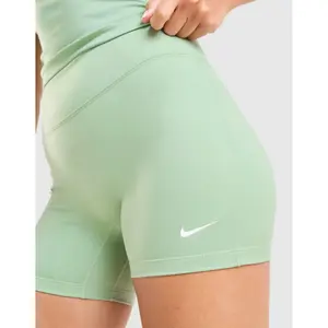 Pantalones cortos de cintura alta para mujer Nike One image-4