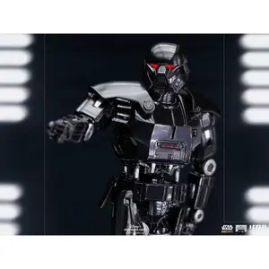 Beeldje Iron Studios Star Wars The Mandalorian 1/10 Bds Art Scale Dark Trooper image-4