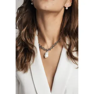 Women's necklace Isabella Ford Chloe White Pearl image-1
