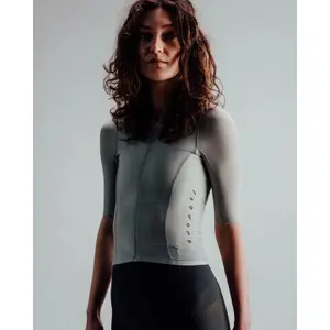 Ultralight Women's Jersey Isadore Echelon Aero image-1