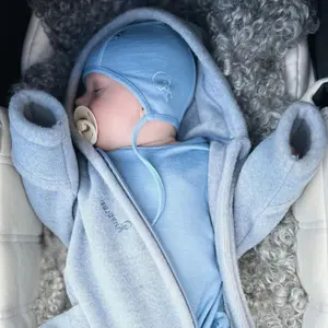 Baby bonnet Isbjörn of Sweden Husky image-4