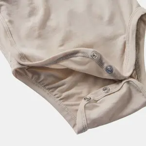 Conjunto kit de body cache-cœur calças touca e cobertor para bebé Isbjörn of Sweden Koala image-6
