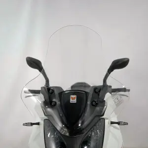 sklo předního okna skútru Isotta Quadro 3/4/QV3