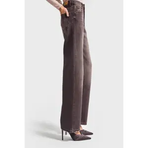 Jeans Straight de Cintura Alta Mulher It's Basic Emma image-3