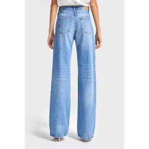 Hochtaillierte Straight Jeans Damen It's Basic Emma image-2