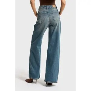 Hochbund Weite Beinform Jeans Damen It's Basic Olea image-2