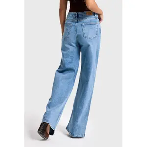 Calças Jeans Wide Leg Refinadas de Cintura Alta Mulher It's Basic image-2