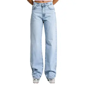 Hoch sitzende lockere Jeans für Frauen It's Basic Sofia image-0