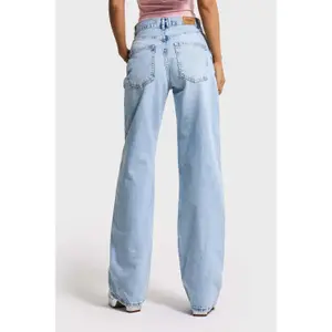 Hoch sitzende lockere Jeans für Frauen It's Basic Sofia image-2