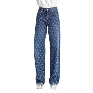 Hoch sitzende lockere Jeans für Frauen It's Basic Rhinestone image-0