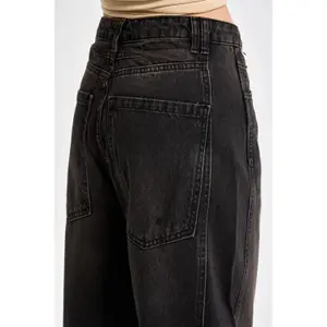 Baggy Tapered Jeans mit mittlerer Taille Damen It's Basic image-4
