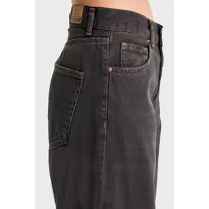 Jeans loose de cintura média para mulher It's Basic image-4