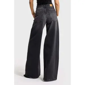 Mid-Rise Palazzo Jeans Women It's Basic Elena image-2