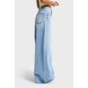 Jeans Palazzo de Cintura Média Mulher It's Basic Elena image-3