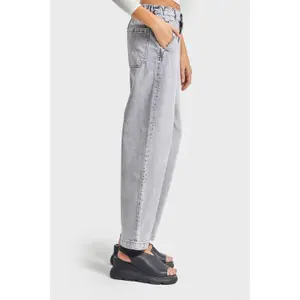 Women’s Stretch Straight Jeans It's Basic image-3