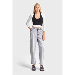 Women’s Stretch Straight Jeans It's Basic image-1