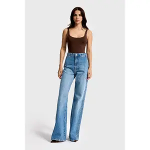 Wide Leg Jeans mit mittelhoher Taille aus steifem Denim für Damen It's Basic image-1