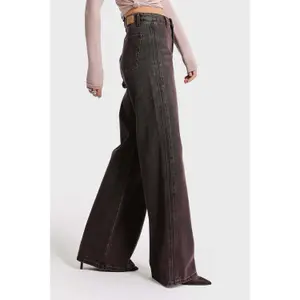 Jeans Loose mit mittelhoher Taille aus steifem Baumwollmaterial für Frauen It's Basic image-3