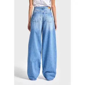 Hochbund Weite Beinform Jeans Damen It's Basic Skater image-2