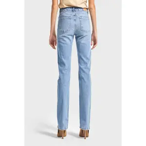 High-Waisted Refined Straight Jeans Women It's Basic image-2