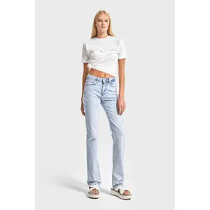 High-Waisted Refined Straight Jeans Women It's Basic image-1