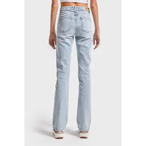 High-Waisted Refined Straight Jeans Women It's Basic image-2