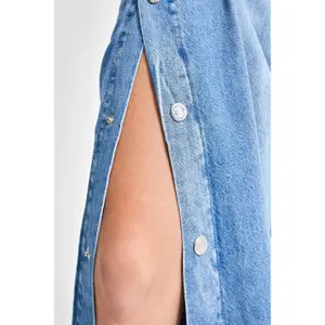 Classic High-Waisted Relaxed Jeans Women It's Basic image-4