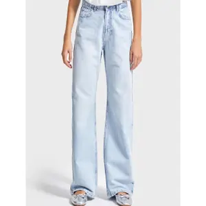 Hoge taille Rechte Jeans Zachte Denim Vrouw It's Basic image-1