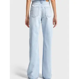 Hoge taille Rechte Jeans Zachte Denim Vrouw It's Basic image-2