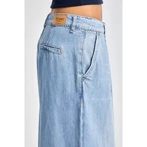 Jeans Straight Hoge Taille Combineert Structuur Met Gemak Vrouw It's Basic image-4