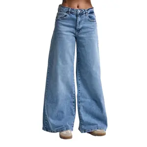 Weite Stretch-Jeans für Damen It's Basic image-0